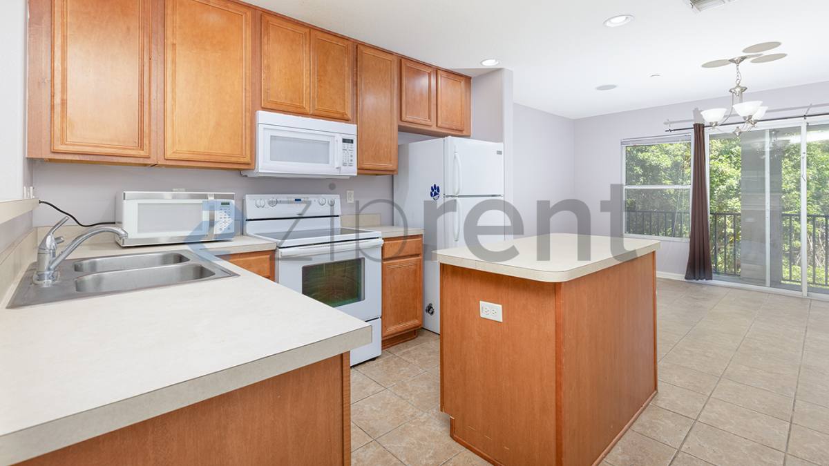 Townhouse for rent at 522 Wheaton Trent Place, Tampa, FL 33619