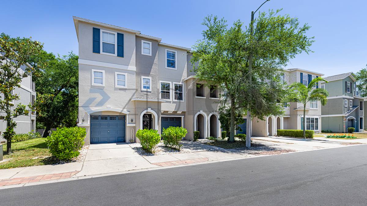 Townhouse for rent at 522 Wheaton Trent Place, Tampa, FL 33619