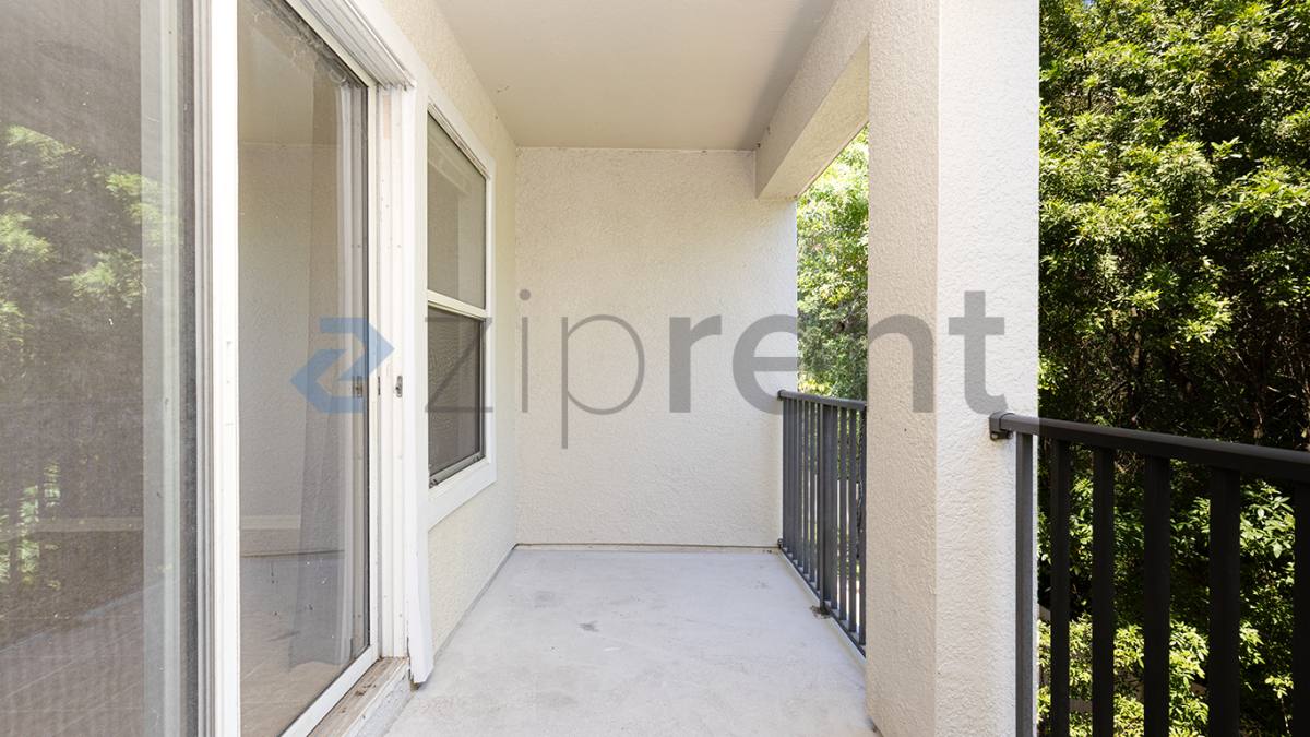 Townhouse for rent at 522 Wheaton Trent Place, Tampa, FL 33619