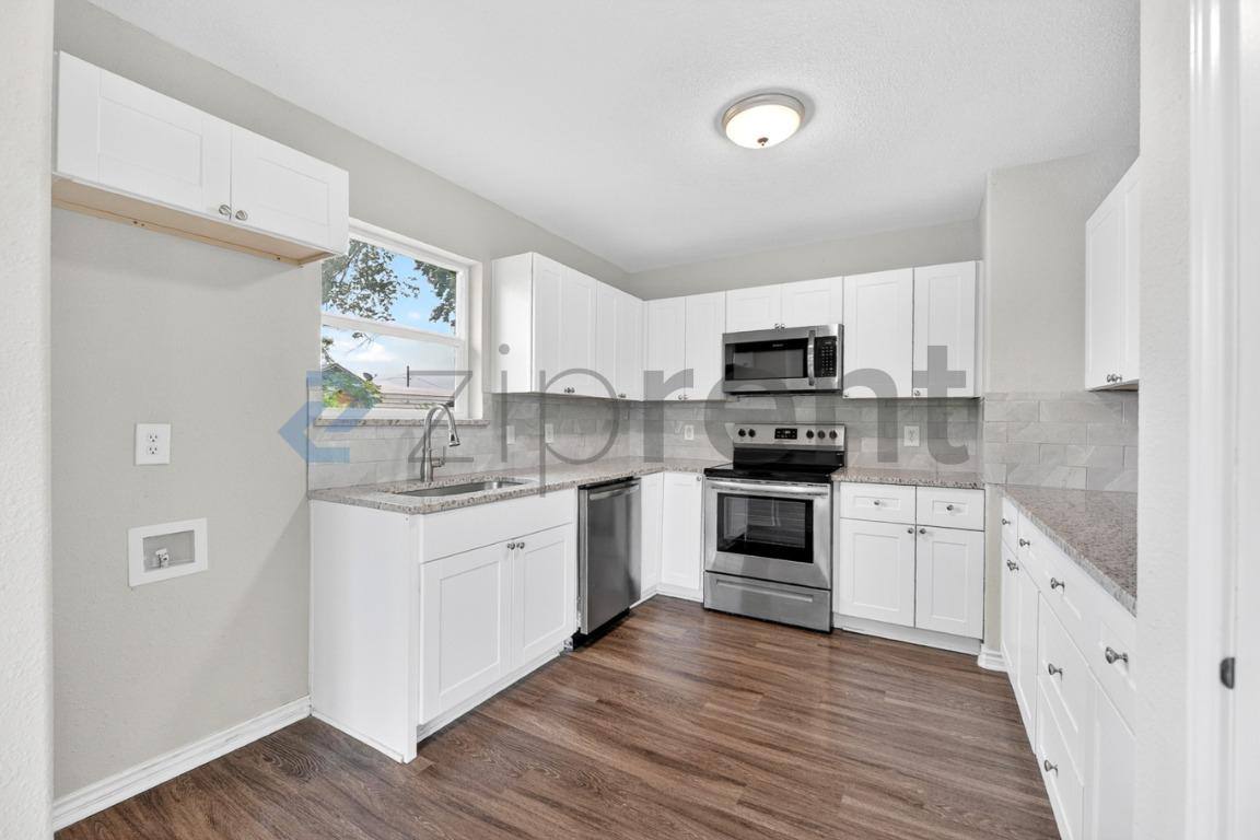House for rent at 317 Jones St, Bonham, TX 75418