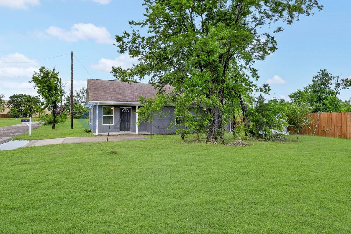 House for rent at 317 Jones St, Bonham, TX 75418