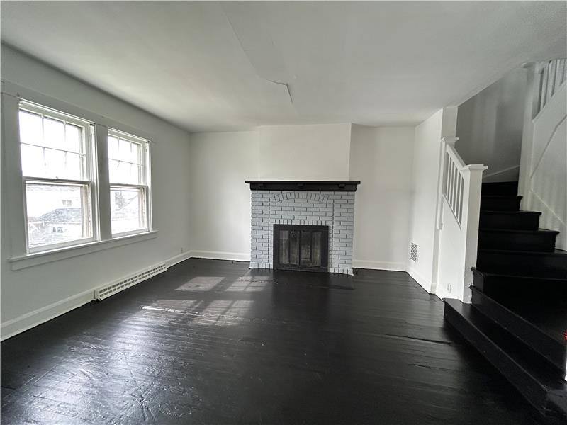 Townhouse for rent at 125 George St, Mingo Junction, OH 43938