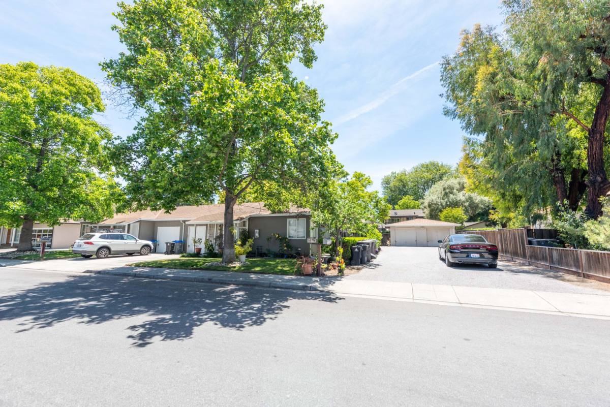 Apartment for rent at 37-41 Sherland Ave, Mountain View, CA 94043