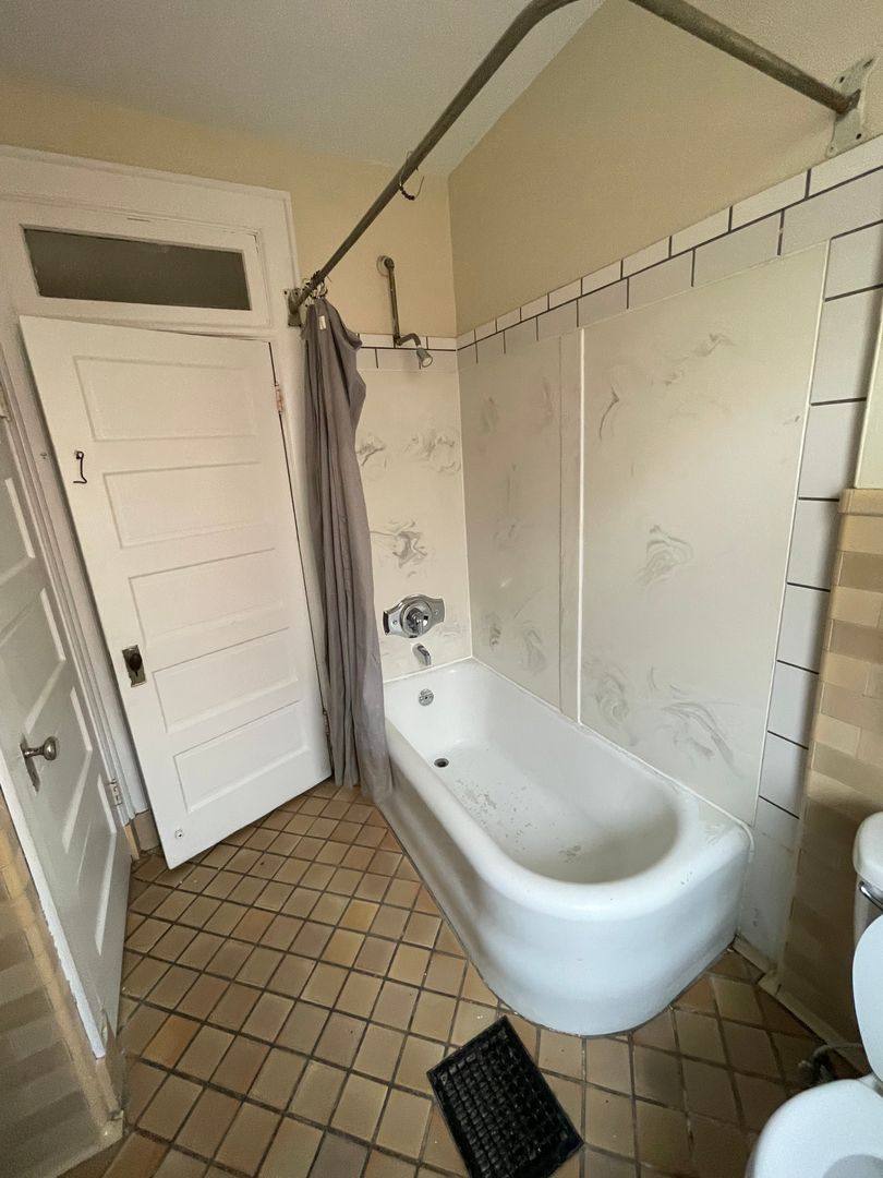 House for rent at 149 E 13th, Columbus, OH 43201