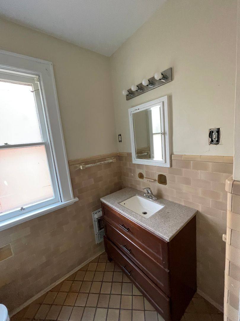 House for rent at 149 E 13th, Columbus, OH 43201