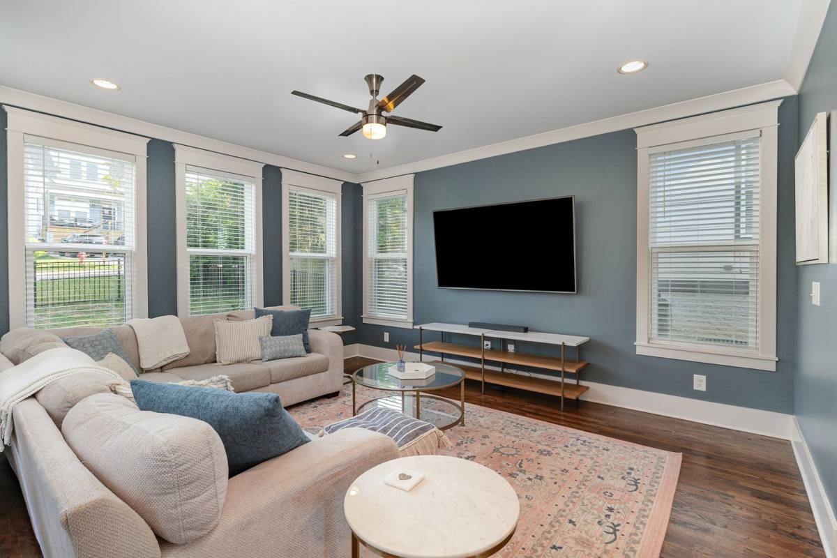 House for rent at 928 Thomas Ave, Nashville, TN 37216