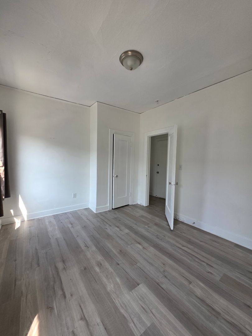 Apartment for rent at 1000 - 1016 N Croft Ave, West Hollywood, CA 90069