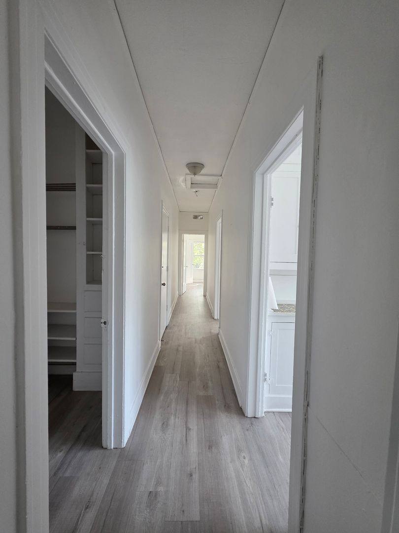 Apartment for rent at 1000 - 1016 N Croft Ave, West Hollywood, CA 90069