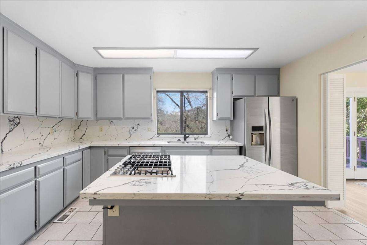 House for rent at 2717 Knollwood Dr, Shingle Springs, CA 95682