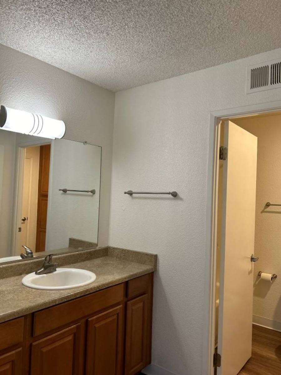 Apartment for rent at 1181 Fulton Ave, Sacramento, CA 95825