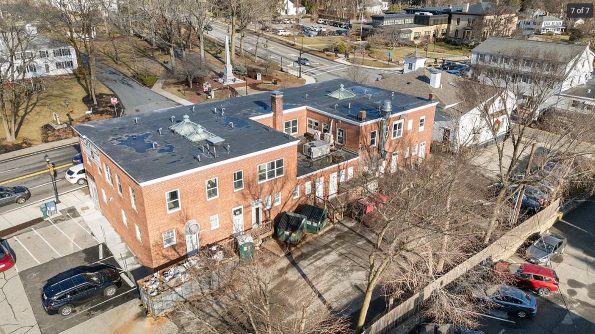 Apartment for rent at 566-572 Main St, Shrewsbury, MA 01545