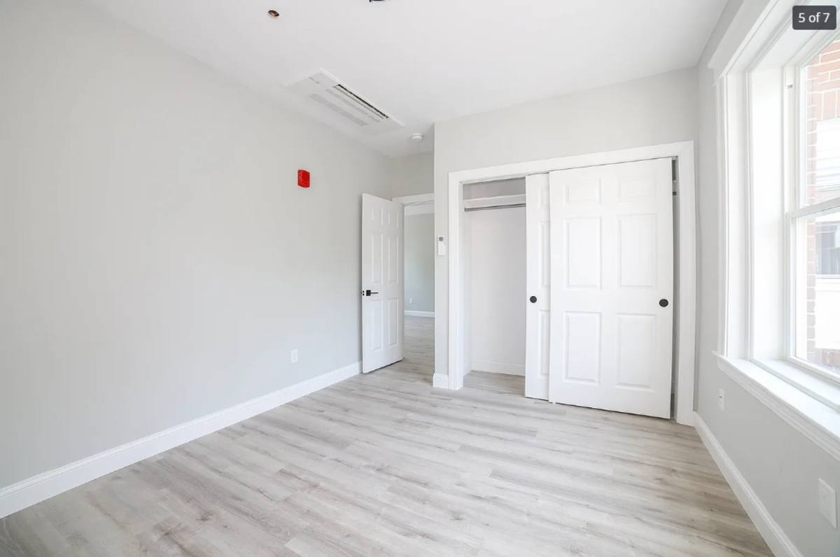 Apartment for rent at 566-572 Main St, Shrewsbury, MA 01545
