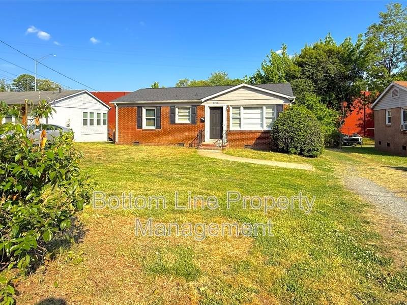House for rent at 1408 Dean St, Charlotte, NC 28216
