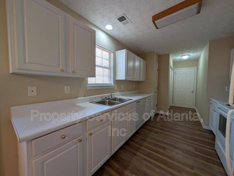 House for rent at 153 Oakland Blvd, Stockbridge, GA 30281
