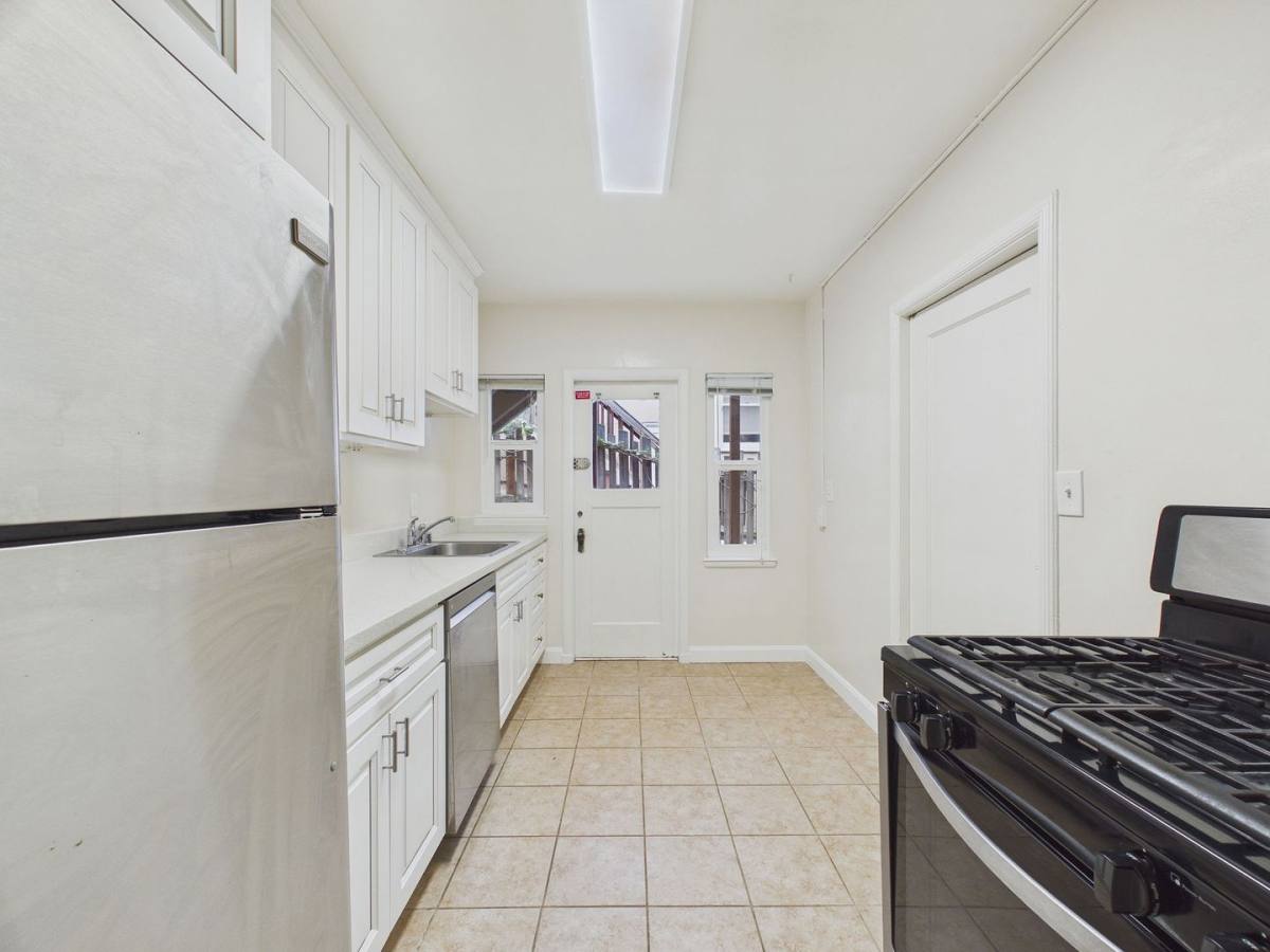 Apartment for rent at 1148 Norwood Ave, Oakland, CA 94610