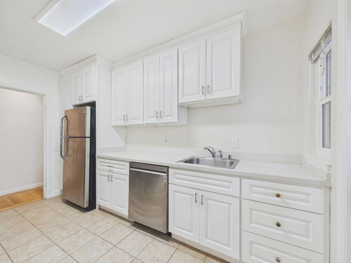 Apartment for rent at 1148 Norwood Ave, Oakland, CA 94610