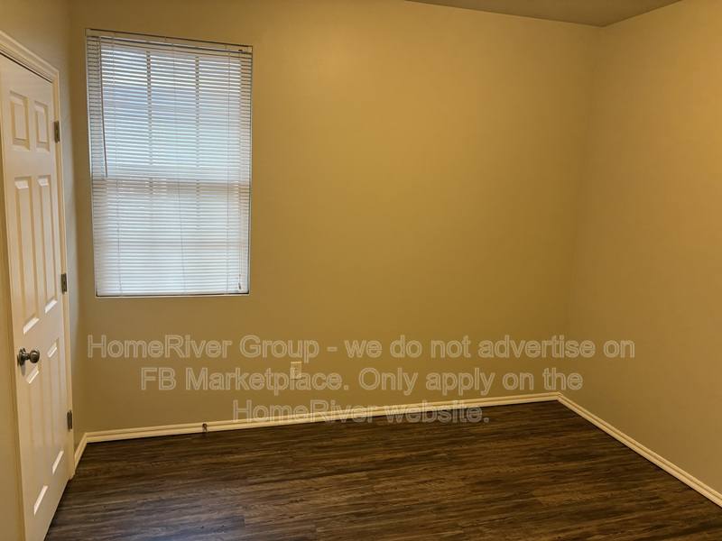 Apartment for rent at 200 Ashley Dr, Edmond, OK 73003