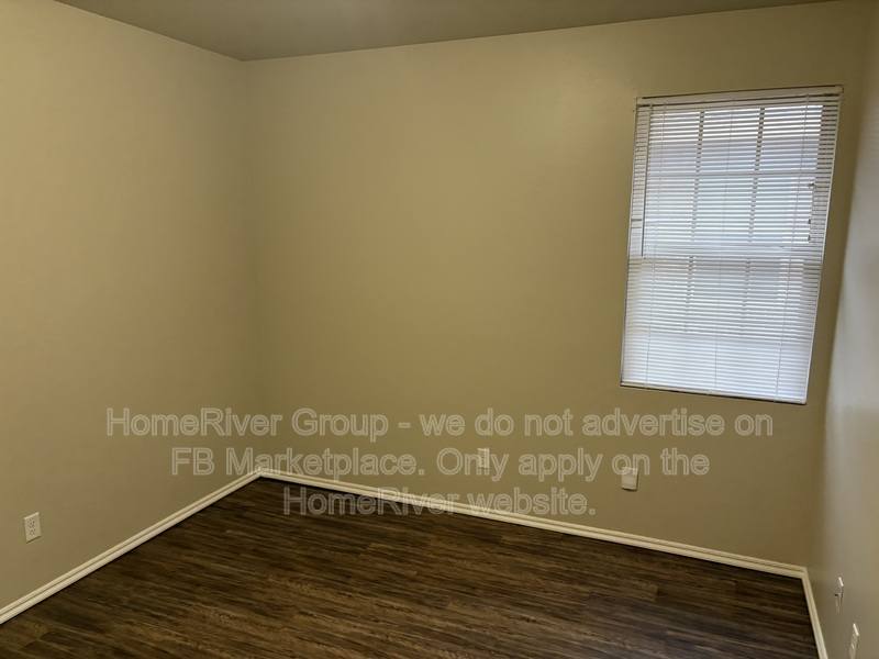 Apartment for rent at 200 Ashley Dr, Edmond, OK 73003