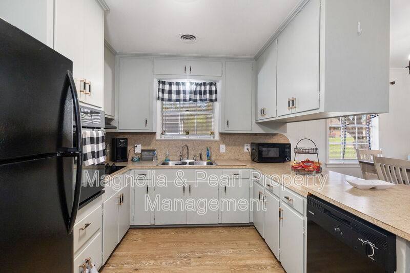 House for rent at 1406 Russell Ave, Lufkin, TX 75904