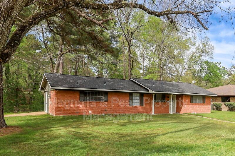 House for rent at 1406 Russell Ave, Lufkin, TX 75904
