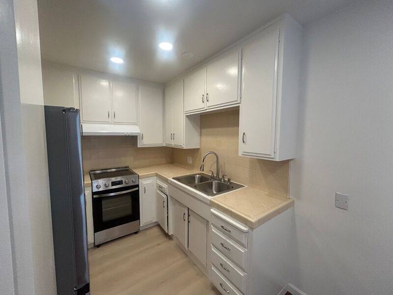 Apartment for rent at 346 N Louise St #12, Glendale, CA 91206