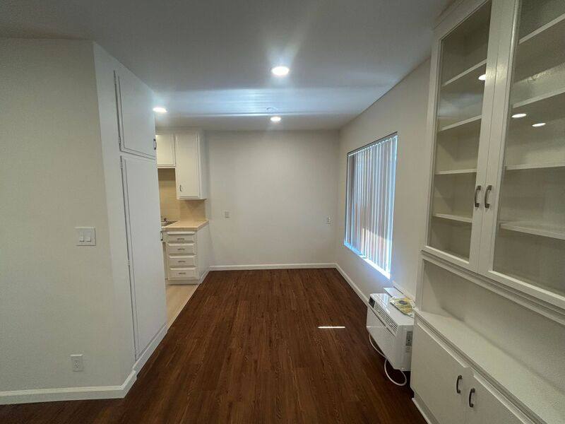 Apartment for rent at 346 N Louise St #12, Glendale, CA 91206
