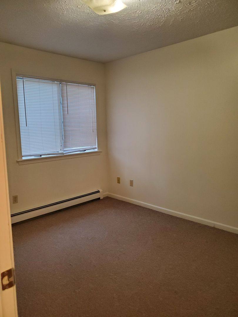 Apartment for rent at 414 417 426 Munson Place, Traverse City, MI 49686