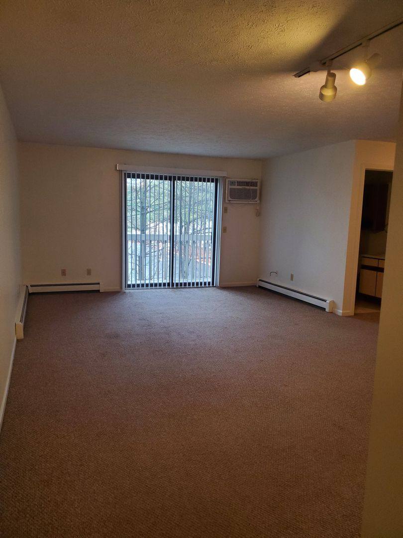 Apartment for rent at 414 417 426 Munson Place, Traverse City, MI 49686