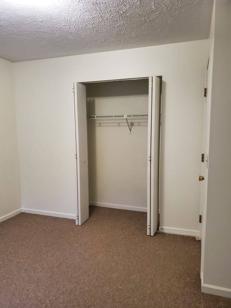 Apartment for rent at 414 417 426 Munson Place, Traverse City, MI 49686