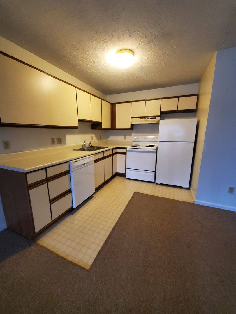 Apartment for rent at 414 417 426 Munson Place, Traverse City, MI 49686