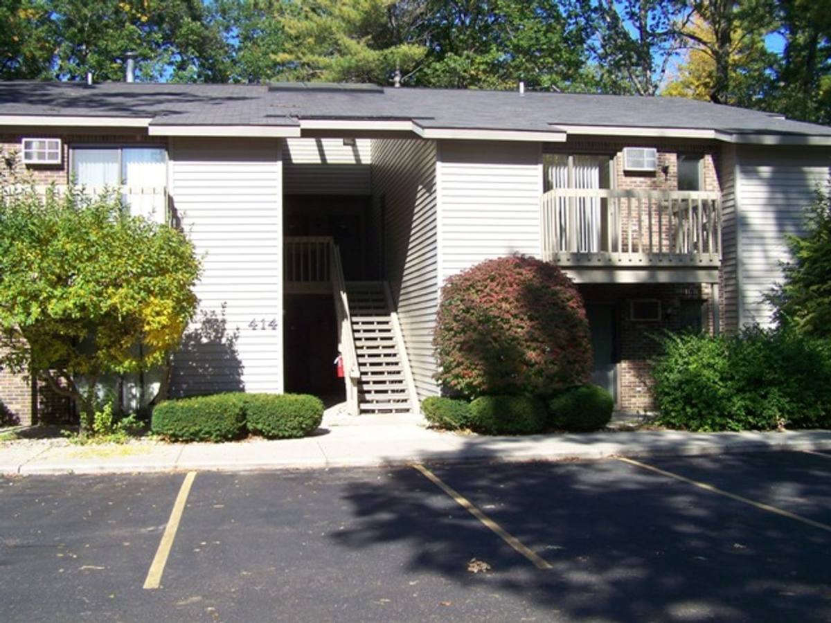 Apartment for rent at 414 417 426 Munson Place, Traverse City, MI 49686
