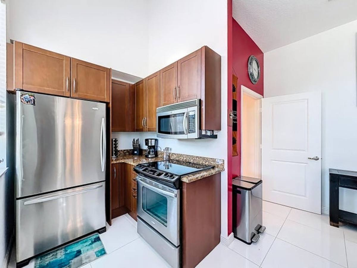 Townhouse for rent at 450 N Federal Highway 103, Boynton Beach, FL 33435