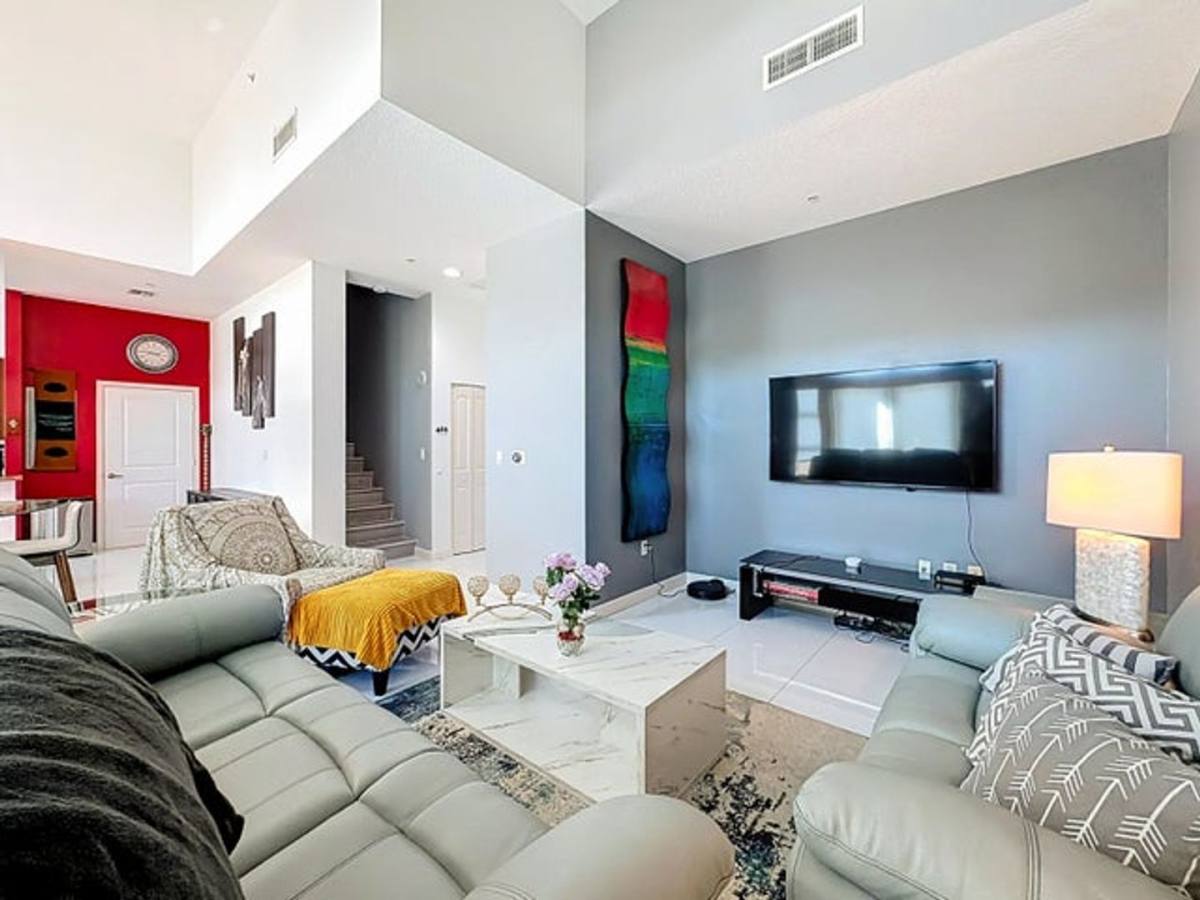 Townhouse for rent at 450 N Federal Highway 103, Boynton Beach, FL 33435