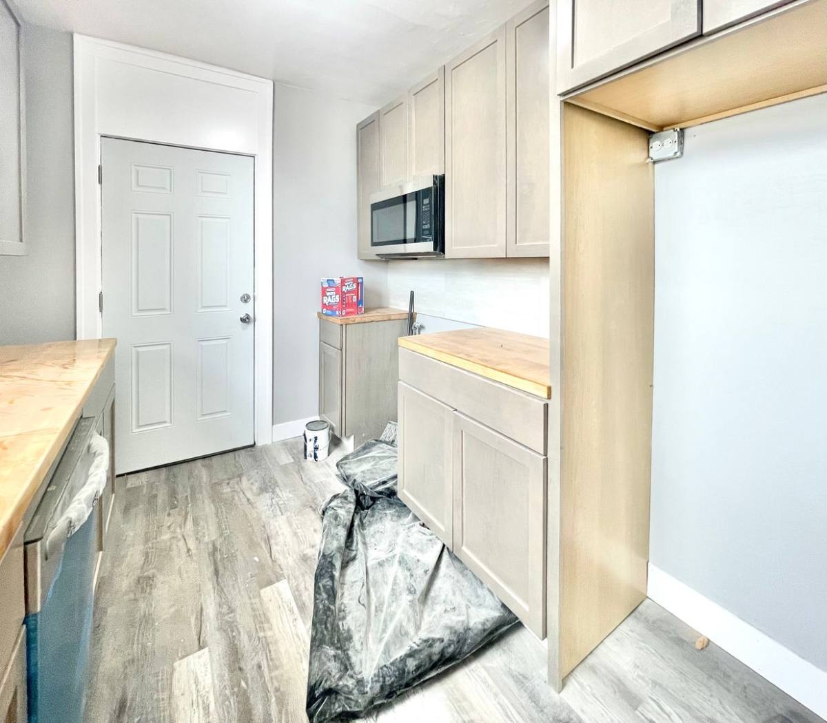 Apartment for rent at 2801 W Lunt, Chicago, IL 60645