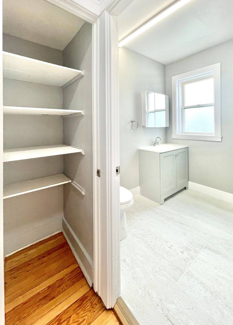 Apartment for rent at 2801 W Lunt, Chicago, IL 60645