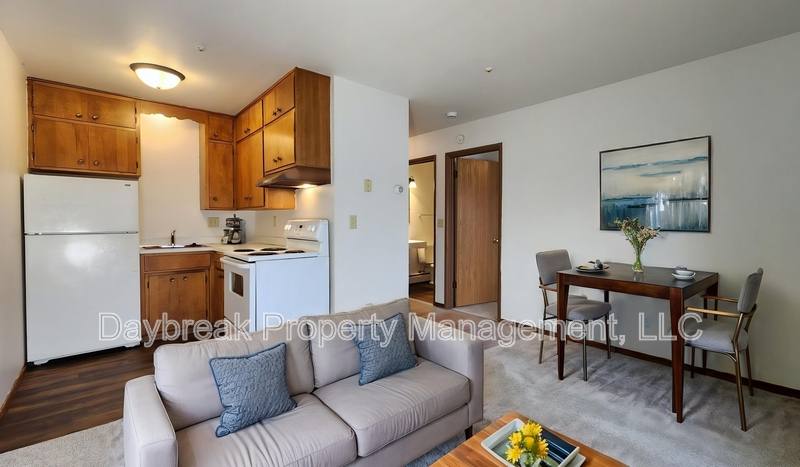 Apartment for rent at 915 7th Ave N #15, Moorhead, MN 56560