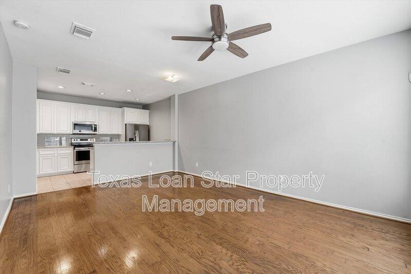 Townhouse for rent at 1507 Sutton St, Houston, TX 77006