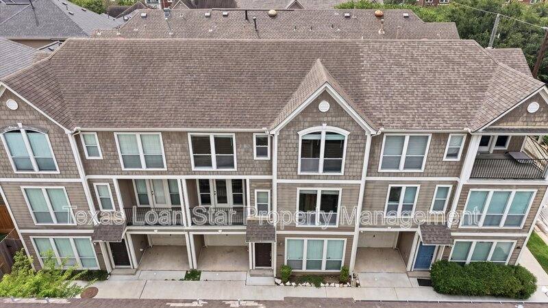 Townhouse for rent at 1507 Sutton St, Houston, TX 77006