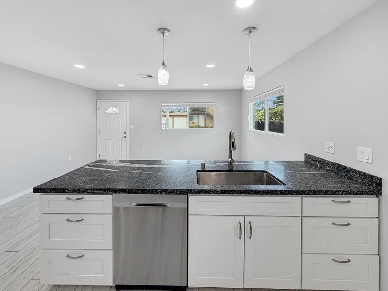 Townhouse for rent at 6123 Horton Dr, La Mesa, CA 91942