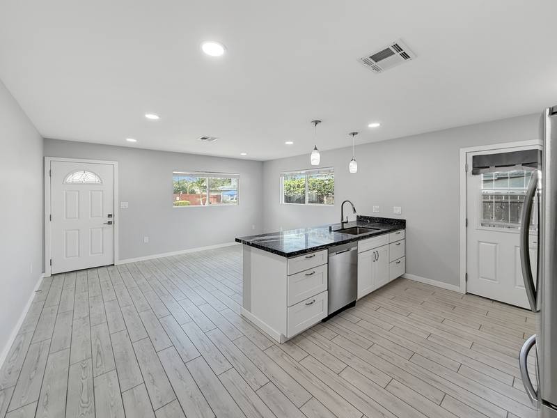 Townhouse for rent at 6123 Horton Dr, La Mesa, CA 91942