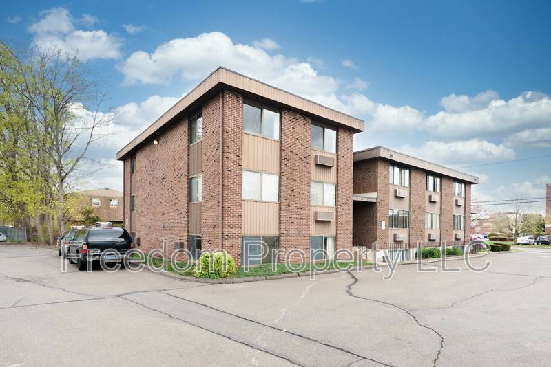 Apartment for rent at 65 E St #23, Plainville, CT 06062