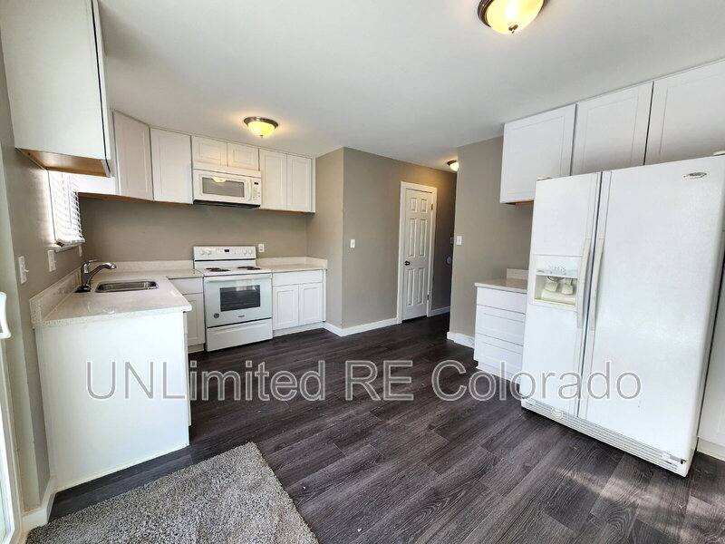Apartment for rent at 42 Lansing St, Aurora, CO 80010