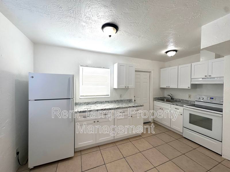 House for rent at 626 31st St S, Saint Petersburg, FL 33712
