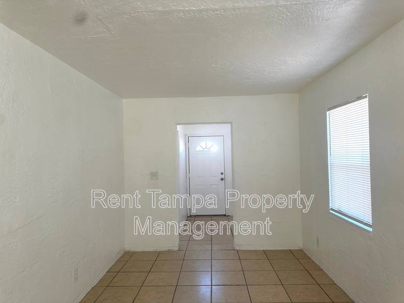 House for rent at 626 31st St S, Saint Petersburg, FL 33712