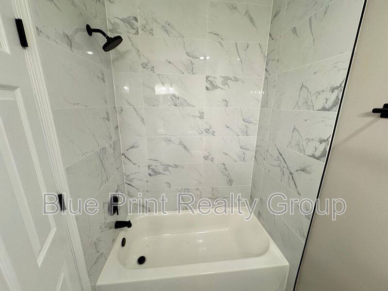 Apartment for rent at 5438 S Indiana #1, Chicago, IL 60615
