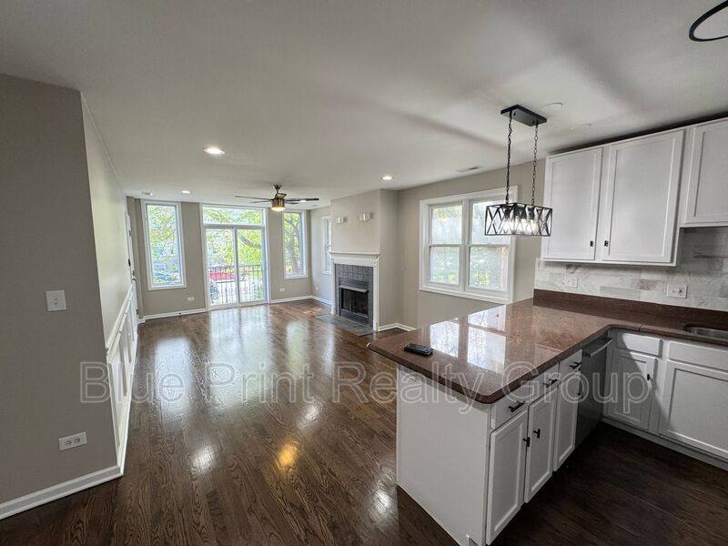 Apartment for rent at 5438 S Indiana #1, Chicago, IL 60615