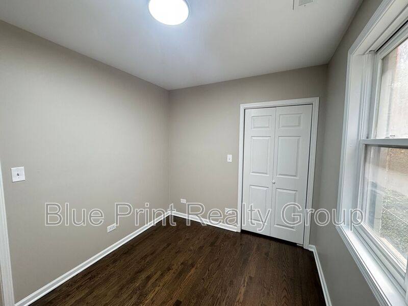 Apartment for rent at 5438 S Indiana #1, Chicago, IL 60615