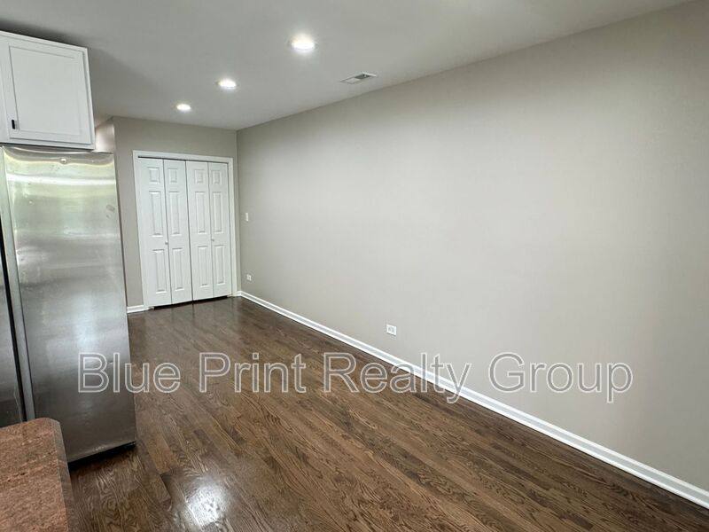 Apartment for rent at 5438 S Indiana #1, Chicago, IL 60615