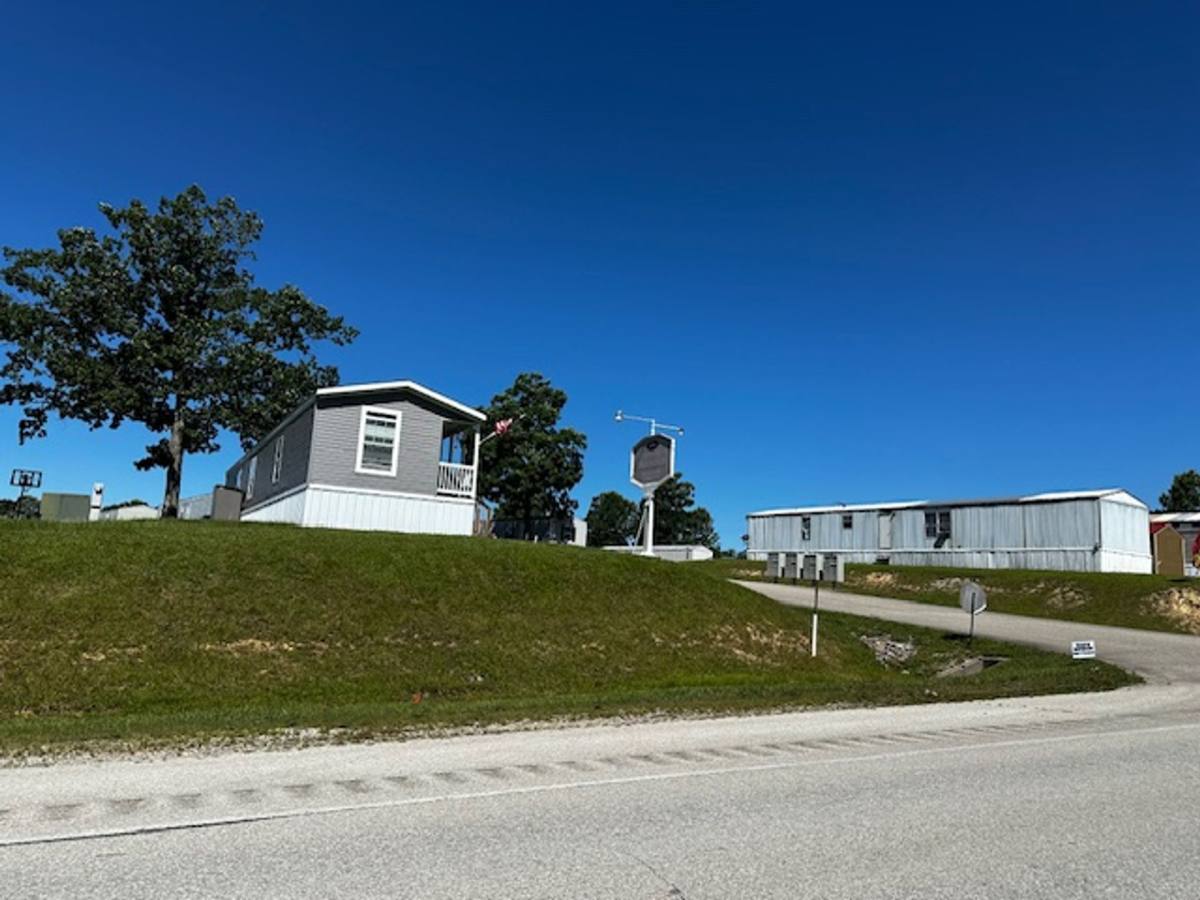 Apartment for rent at 1565 Highway 801 N, Morehead, KY 40351