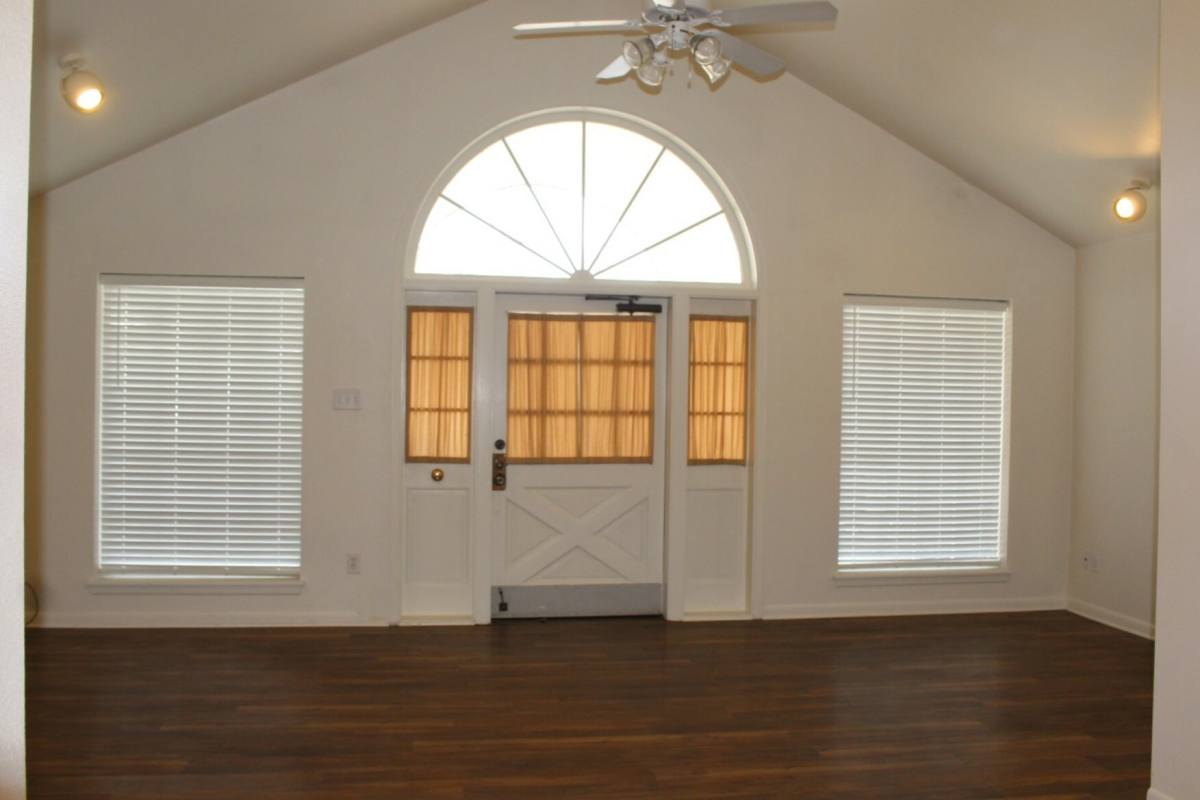 Apartment for rent at 1003 N Davis Ave #20, Cameron, TX 76520